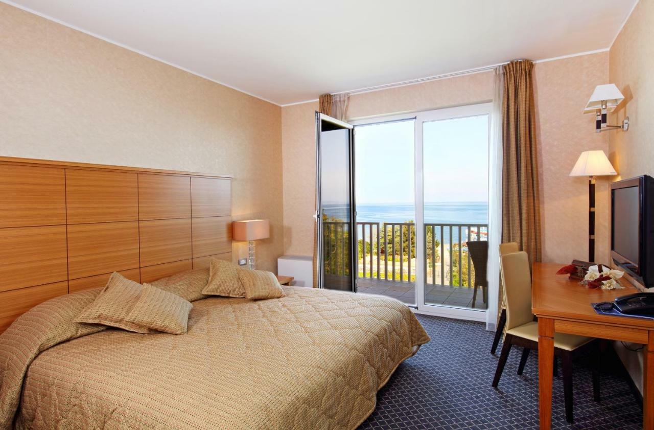 Hotel Mirta - San Simon Resort Ізола Екстер'єр фото